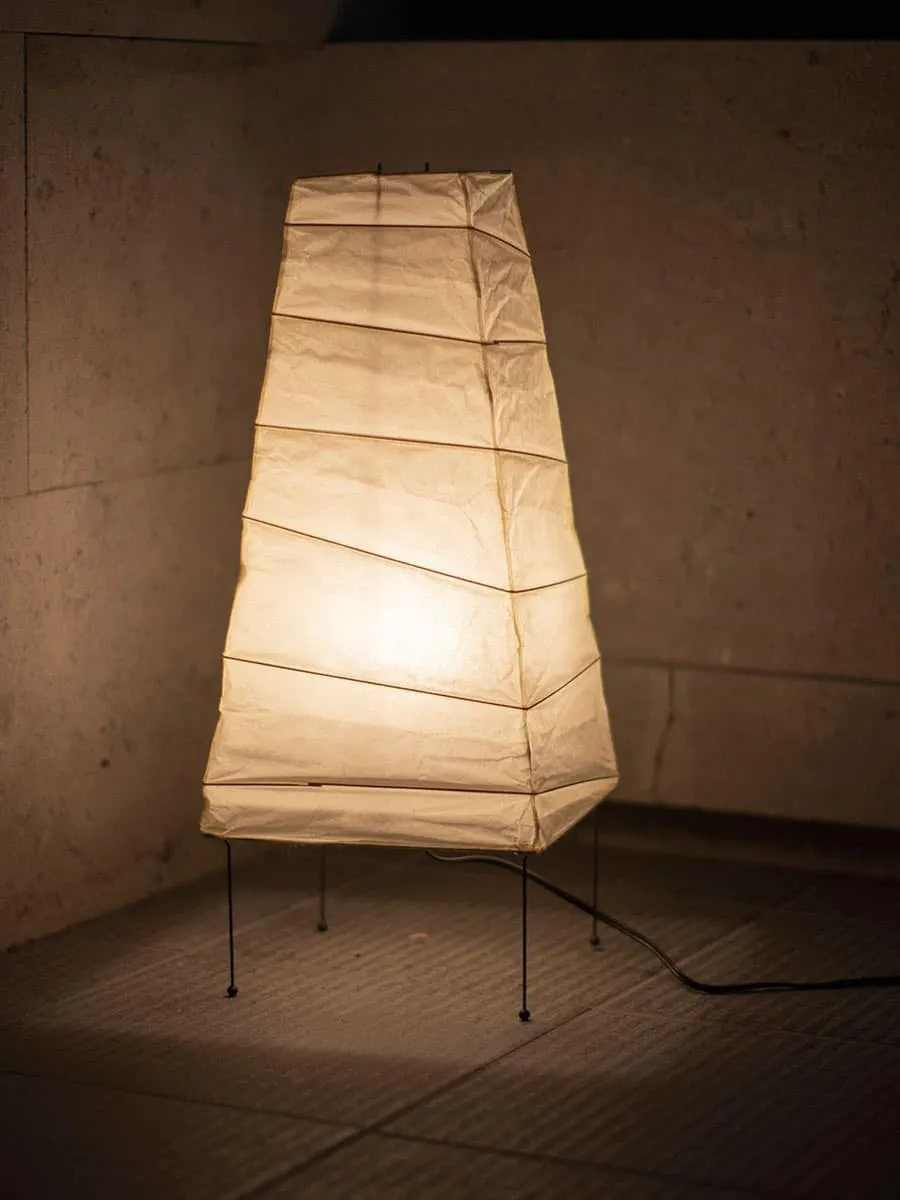 Akari 4N Table Lamp