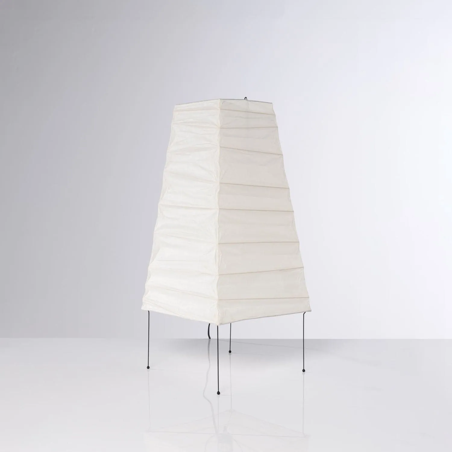 Akari 4N Table Lamp