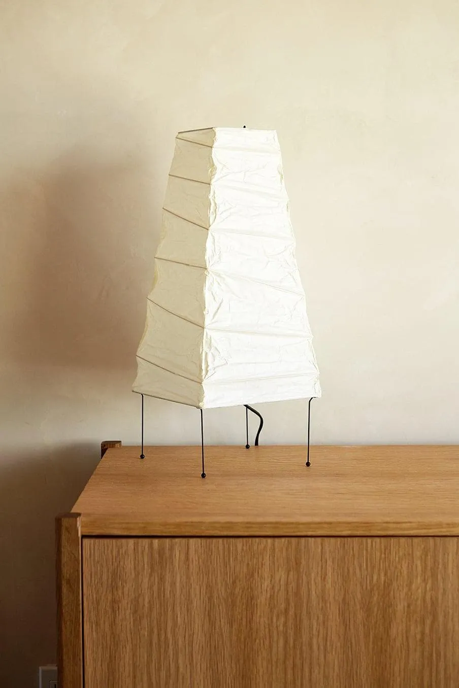 Akari 4N Table Lamp