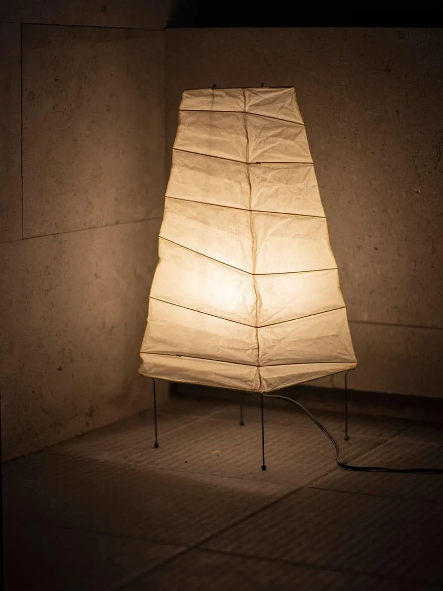 Akari 4N Table Lamp