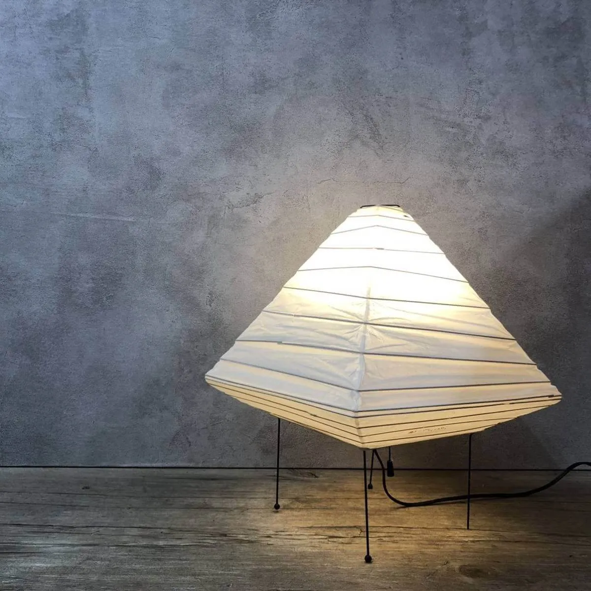 Akari 5X Table Lamp